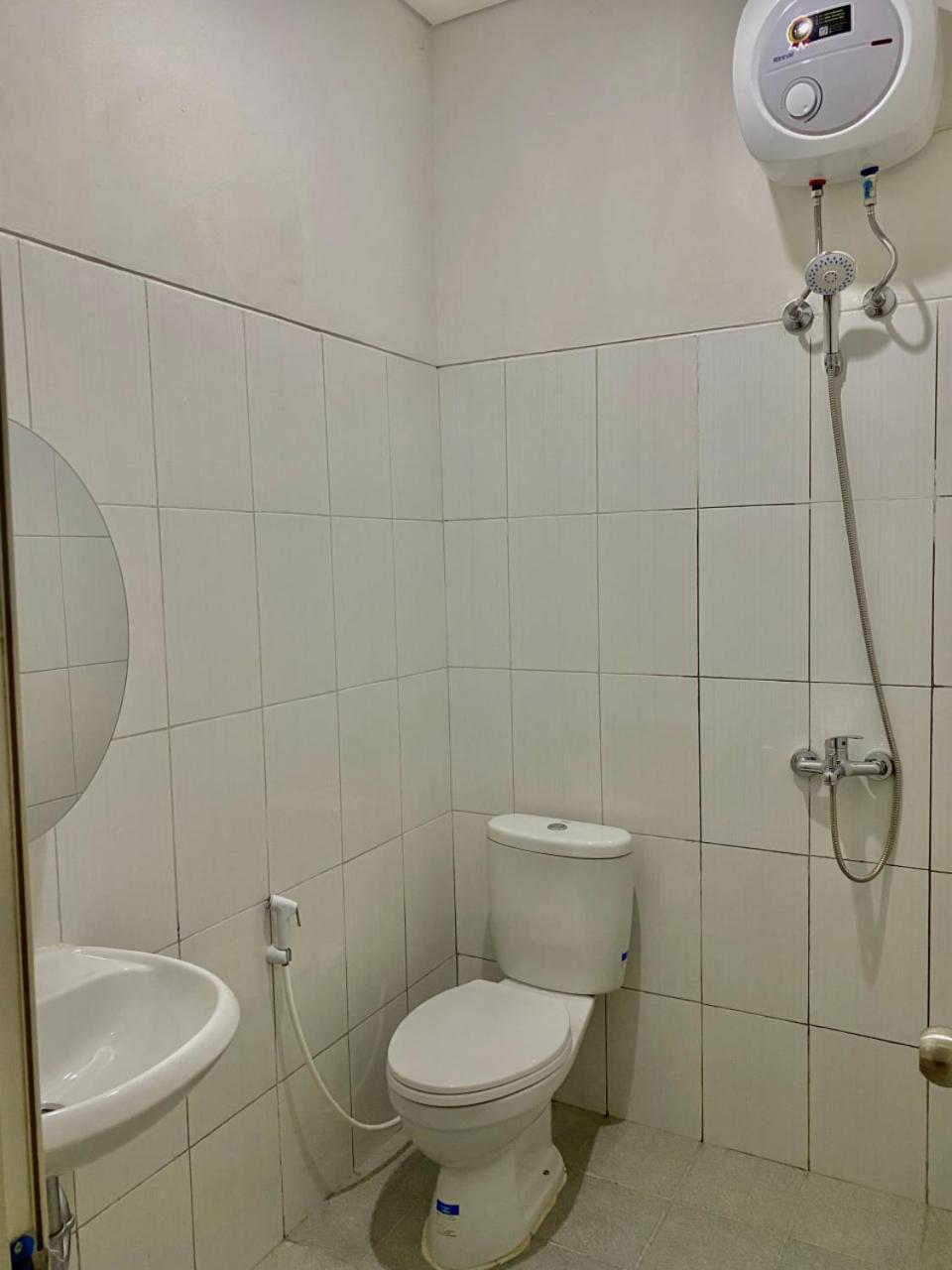 Villa Ku Villa Mu Семаранг Екстериор снимка