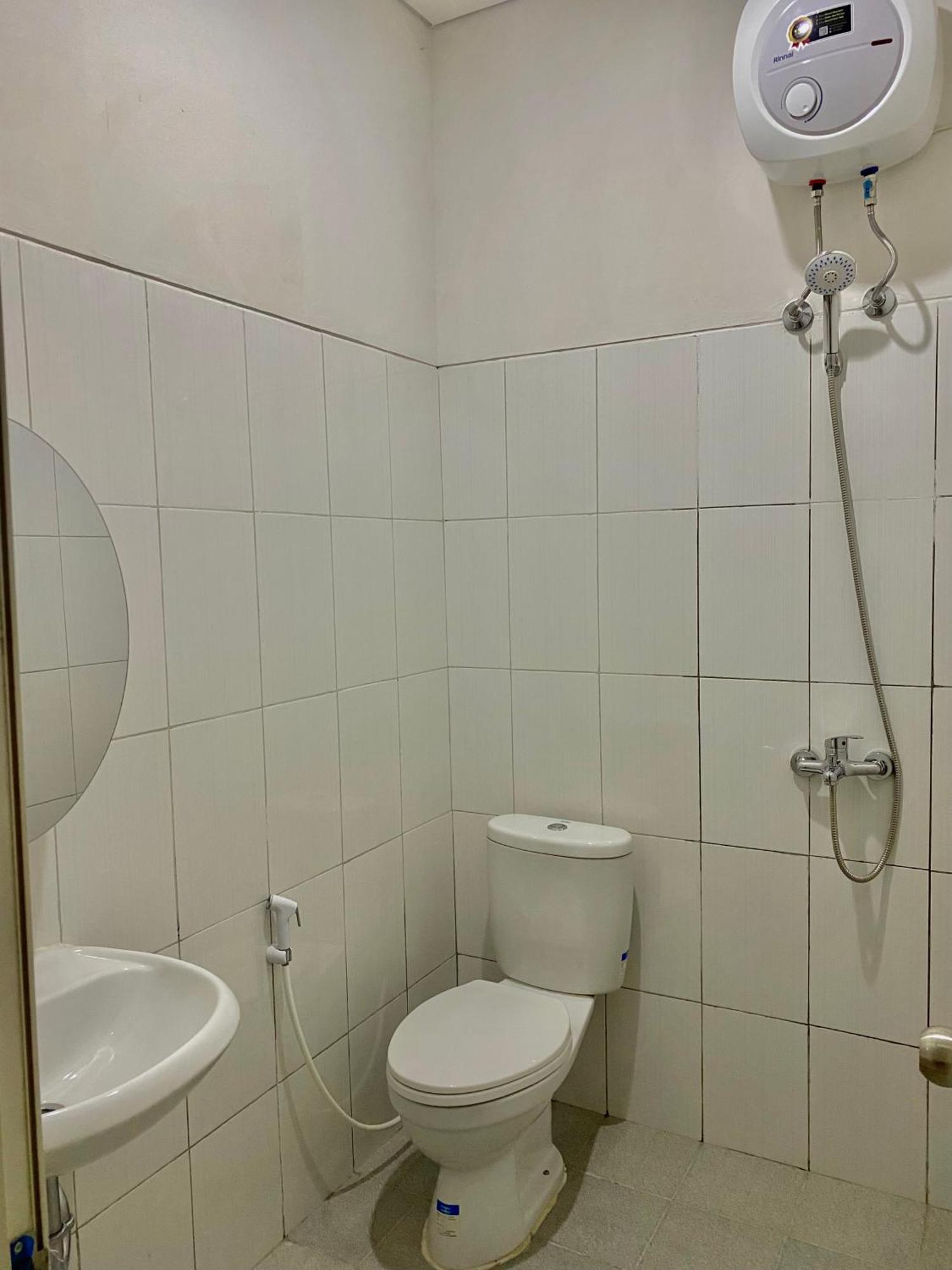 Villa Ku Villa Mu Семаранг Екстериор снимка